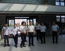 <b>山西省民營(yíng)經(jīng)濟(jì)發(fā)展局樊偉強(qiáng)局長(zhǎng)、運(yùn)城經(jīng)濟(jì)技術(shù)開(kāi)發(fā)區(qū)副主任魯若鵬一行蒞臨</b>